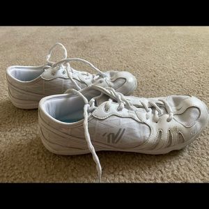 Varsity Last Pass Cheer Shoes!!